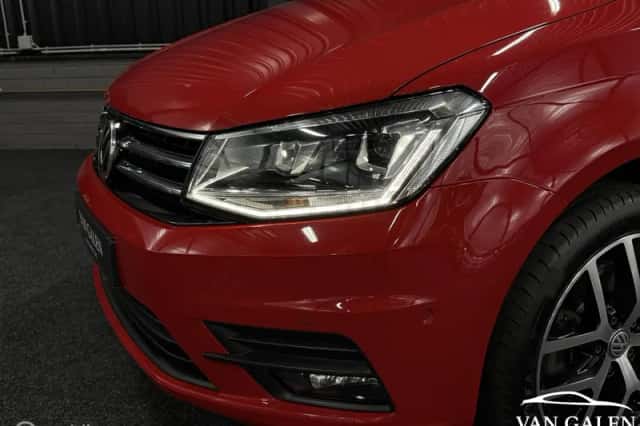 Volkswagen Caddy (2016) thumbnail 3