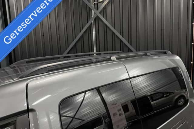 Volkswagen Caddy (2011) thumbnail 4