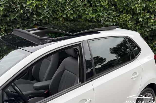 Volkswagen Polo (2014) thumbnail 3