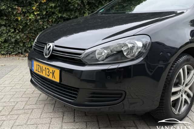 Volkswagen Golf (2012) thumbnail 2