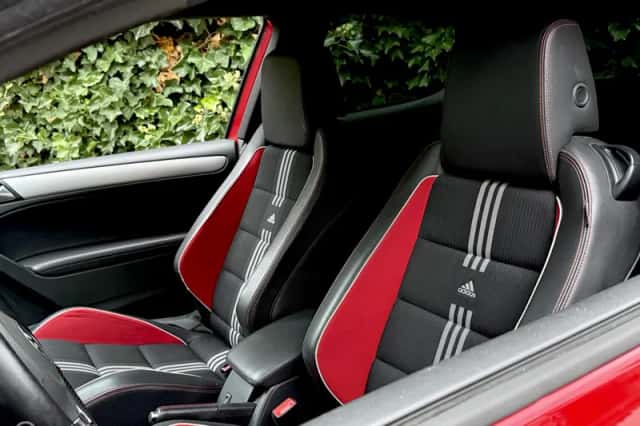 Volkswagen Golf (2011) thumbnail 5