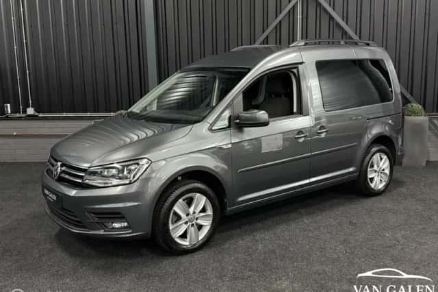 Volkswagen Caddy (2015) thumbnail 2