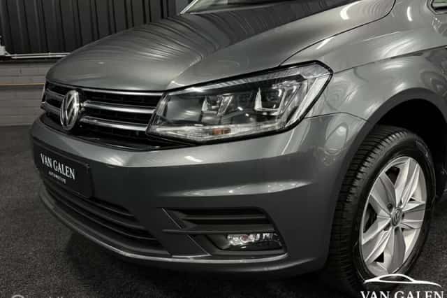 Volkswagen Caddy (2015) thumbnail 3