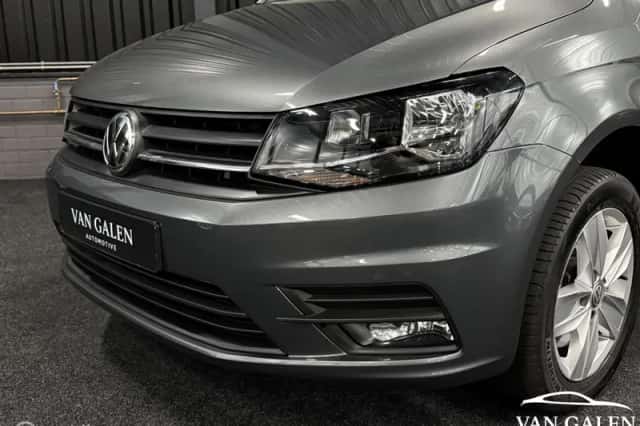Volkswagen Caddy (2018) thumbnail 2