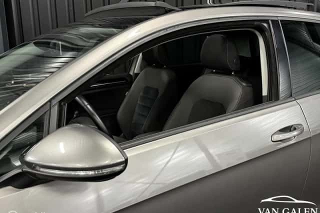 Volkswagen Golf (2013) thumbnail 3