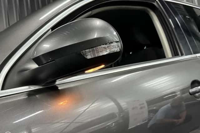 Volkswagen Tiguan (2012) thumbnail 5