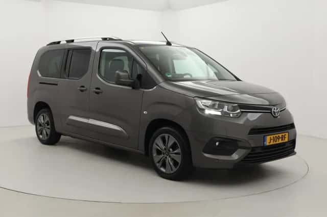 Toyota ProAce City Verso (2020) thumbnail 1