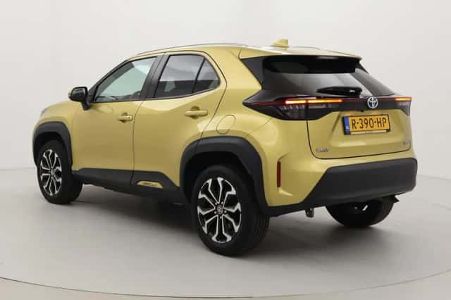 Toyota Yaris Cross (2022) thumbnail 4
