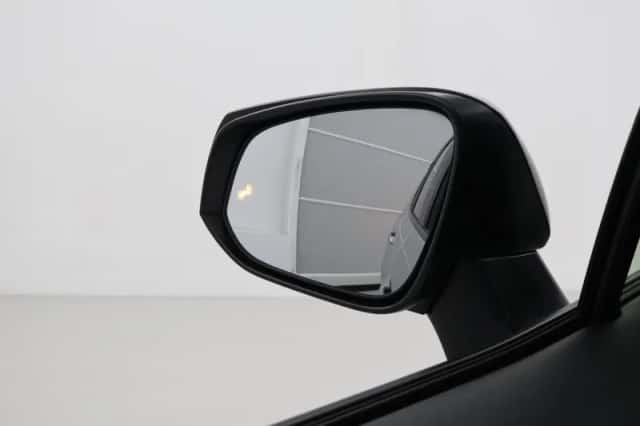 Toyota RAV4 (2024) thumbnail 6