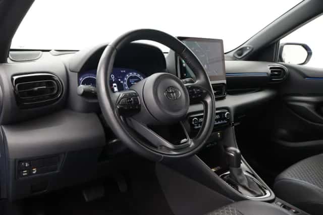 Toyota Yaris (2024) thumbnail 2