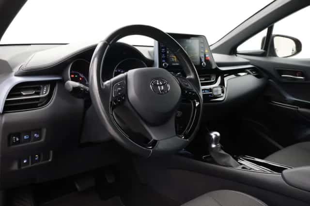 Toyota C-HR (2021) thumbnail 2