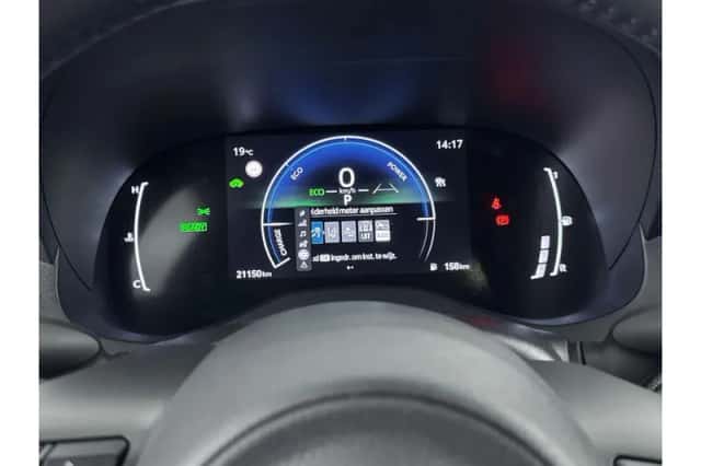 Toyota Yaris Cross (2025) thumbnail 3