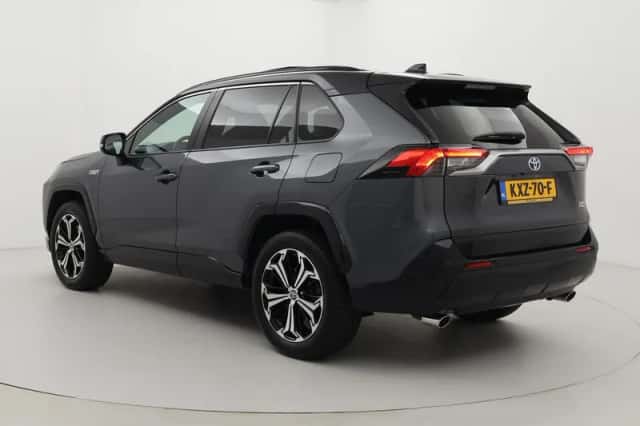 Toyota RAV4 (2021) thumbnail 4