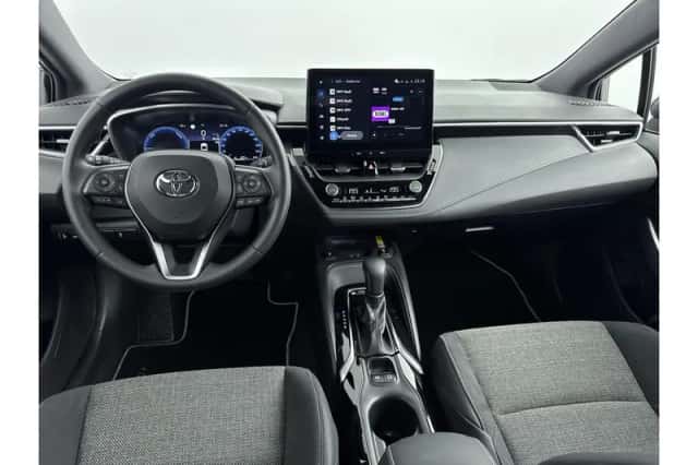 Toyota Corolla (2025) thumbnail 2