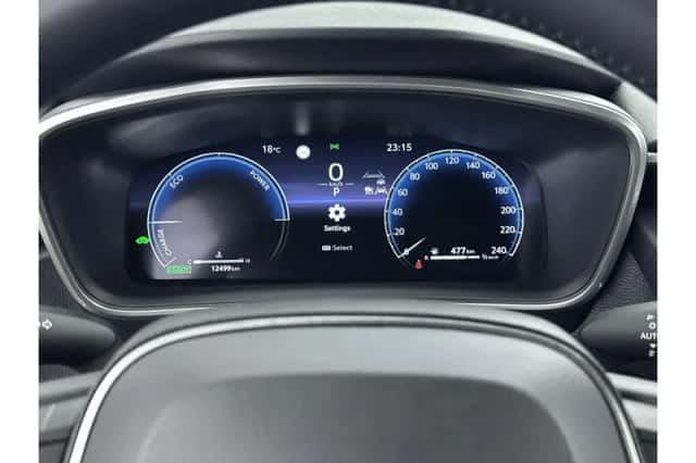 Toyota Corolla (2025) thumbnail 3