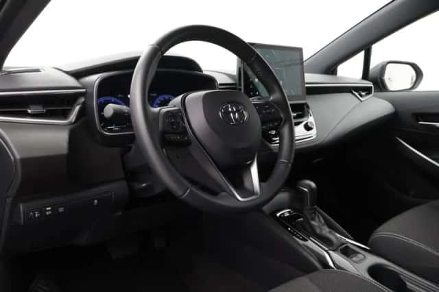 Toyota Corolla (2025) thumbnail 2