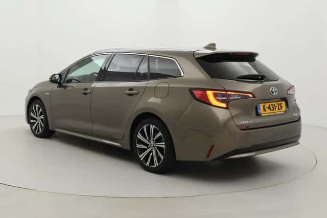 Toyota Corolla (2021) thumbnail 4