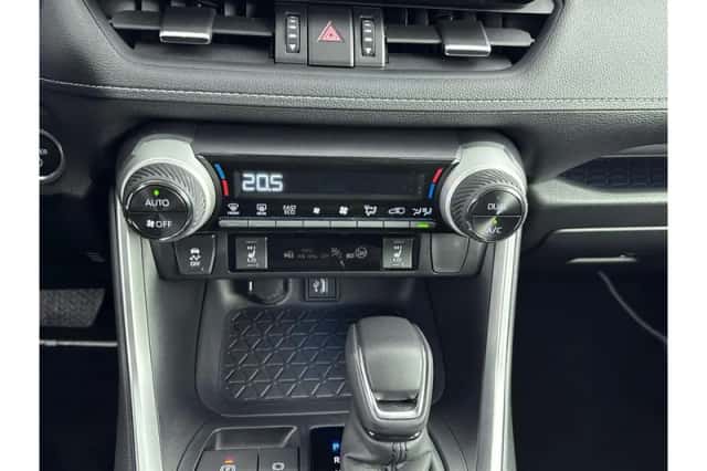 Toyota RAV4 (2026) thumbnail 6