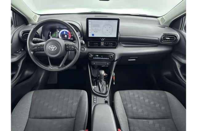 Toyota Yaris (2025) thumbnail 2