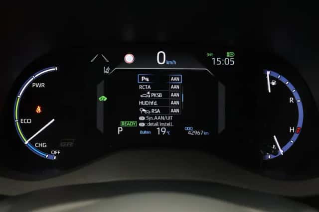 Toyota Yaris Cross (2023) thumbnail 3