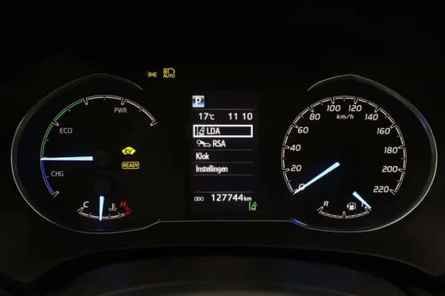 Toyota Yaris (2020) thumbnail 3