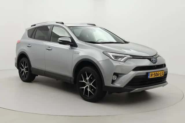 Toyota RAV4 (2017) thumbnail 1
