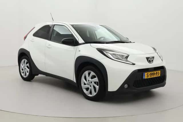 Toyota Aygo X (2023) thumbnail 1