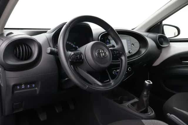 Toyota Aygo X (2023) thumbnail 2