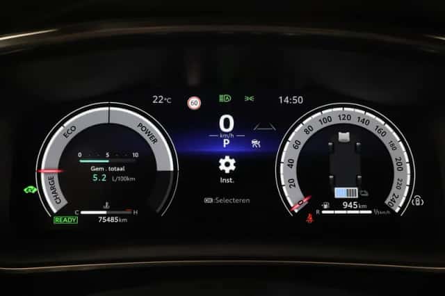 Toyota Corolla (2023) thumbnail 3