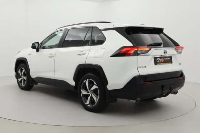Toyota RAV4 (2021) thumbnail 4
