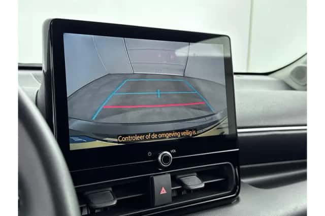 Toyota Yaris (2025) thumbnail 5