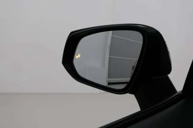 Toyota RAV4 (2025) thumbnail 6