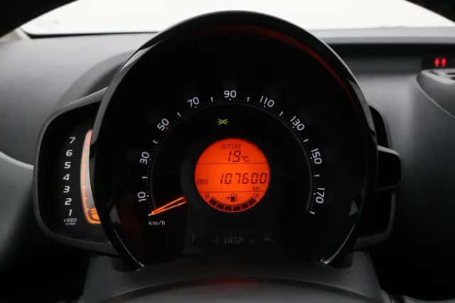 Toyota Aygo (2022) thumbnail 3