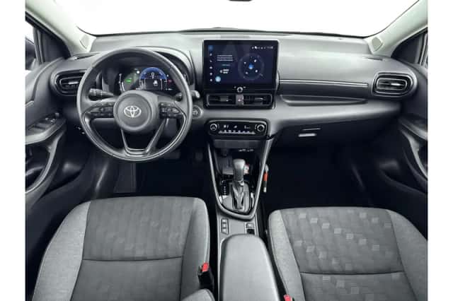 Toyota Yaris (2025) thumbnail 2