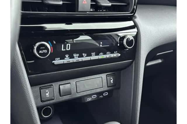 Toyota Yaris Cross (2025) thumbnail 6