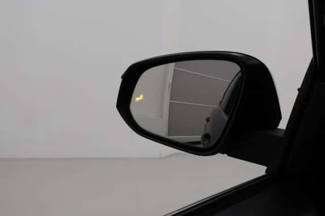 Toyota RAV4 (2014) thumbnail 6