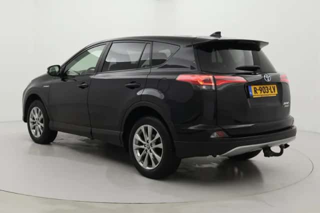Toyota RAV4 (2017) thumbnail 4