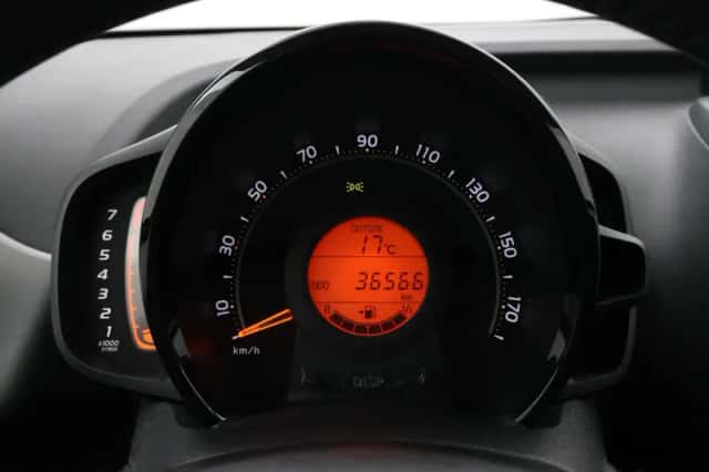 Toyota Aygo (2019) thumbnail 3