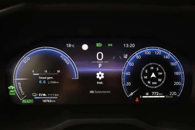 Toyota RAV4 (2025) thumbnail 3