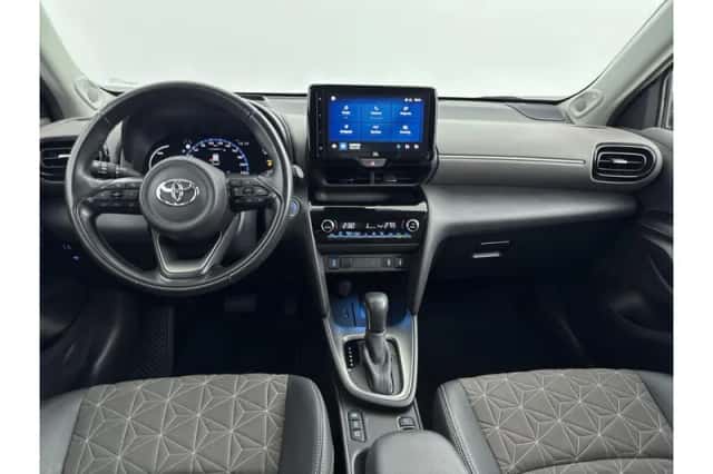 Toyota Yaris Cross (2022) thumbnail 2
