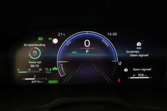 Toyota RAV4 (2024) thumbnail 3