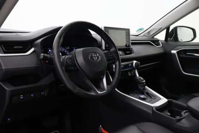 Toyota RAV4 (2019) thumbnail 2