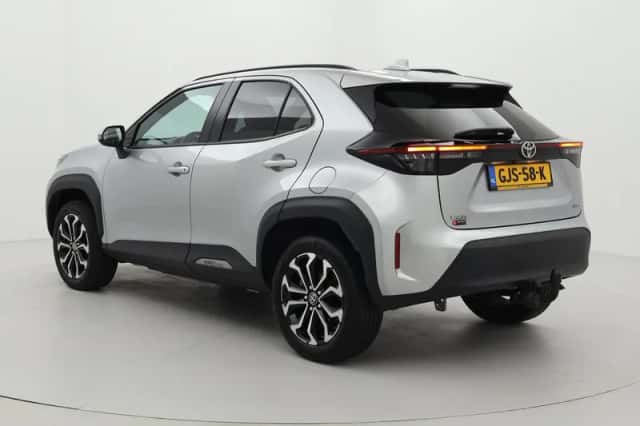 Toyota Yaris Cross (2024) thumbnail 4