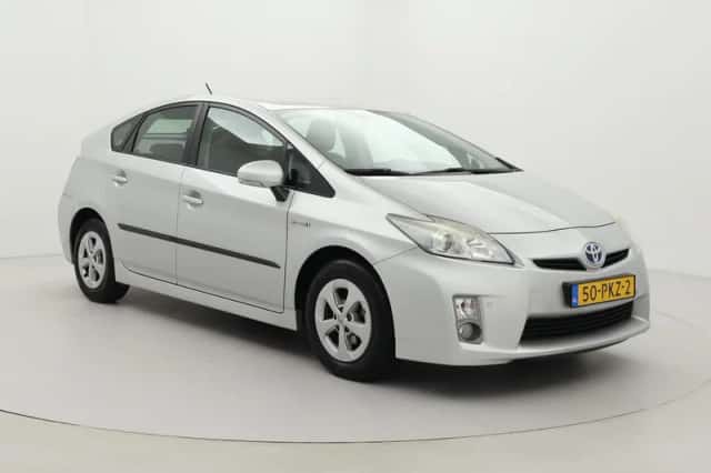 Toyota Prius (2011) thumbnail 1