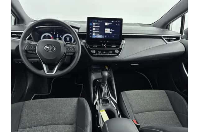 Toyota Corolla (2025) thumbnail 2