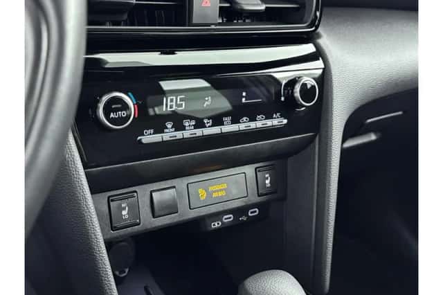 Toyota Yaris Cross (2025) thumbnail 6