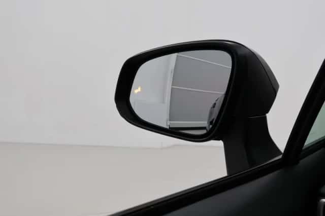 Toyota Corolla Cross (2024) thumbnail 6