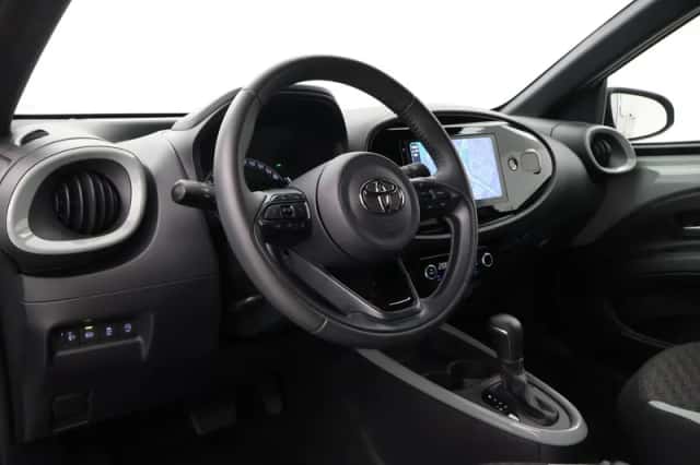 Toyota Aygo X (2025) thumbnail 2