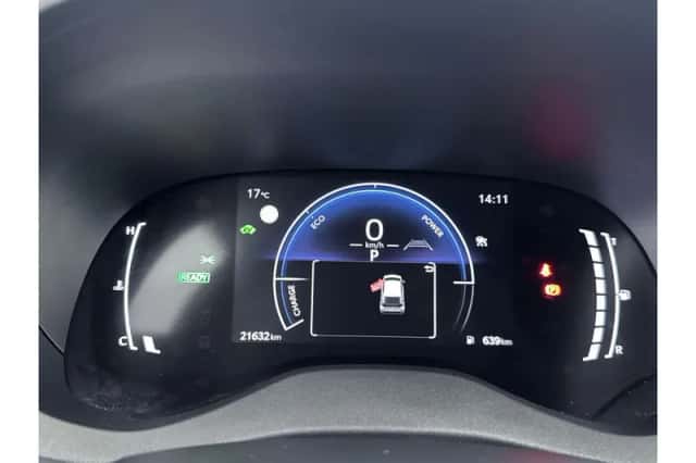 Toyota Yaris (2025) thumbnail 3
