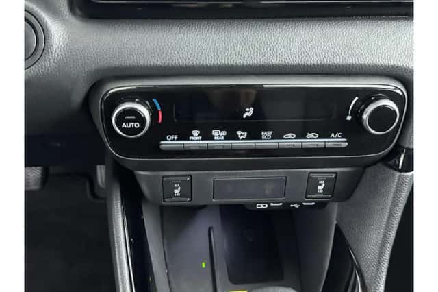 Toyota Yaris (2025) thumbnail 6